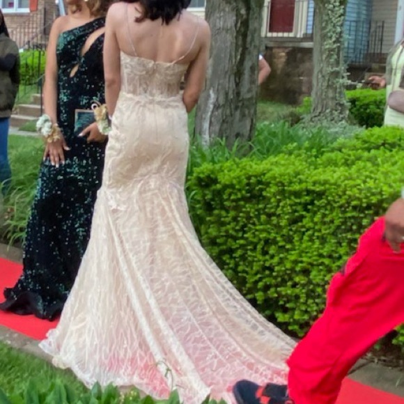 Mermaid tail prom dress - Picture 2 of 4